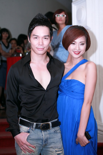 Ngô Thanh Vân đầm dài thướt tha trong lễ trao giải Cống hiến 2010 - 6 Ngô Thanh Vân đầm dài thướt tha trong lễ trao giải Cống hiến 2010 - 6