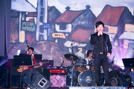 Tùng Dương đoạt "cú đúp" giải Cống hiến - 21 Tùng Dương đoạt "cú đúp" giải Cống hiến - 21