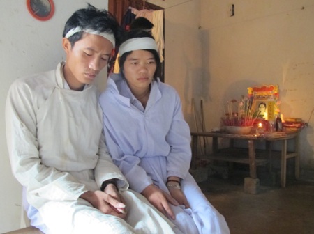 Một vụ sập mỏ đá, 40 đứa trẻ thành mồ côi - 3 Một vụ sập mỏ đá, 40 đứa trẻ thành mồ côi - 3