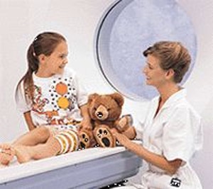 Những lo ngại khi cho trẻ chụp cắt lớp - 1 Những lo ngại khi cho trẻ chụp cắt lớp - 1
