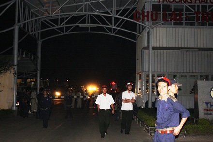 Cháy lớn tại kho sơn nhà máy ô tô Trường Hải Chu Lai - 1 Cháy lớn tại kho sơn nhà máy ô tô Trường Hải Chu Lai - 1