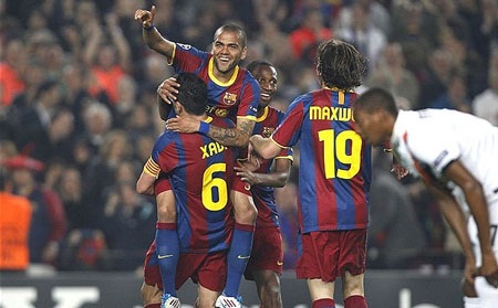 Nhìn lại hai trận tứ kết lượt đi Champions League đêm qua - 15