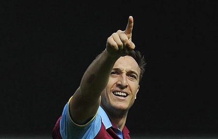 Những khoảnh khắc ấn tượng vòng 31 Premier League  - 1