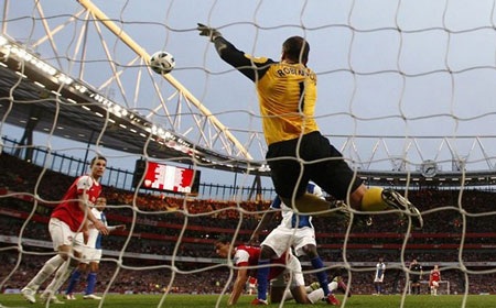 Những khoảnh khắc ấn tượng vòng 31 Premier League  - 13