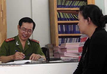 Công an xin lỗi người bị hành - 1