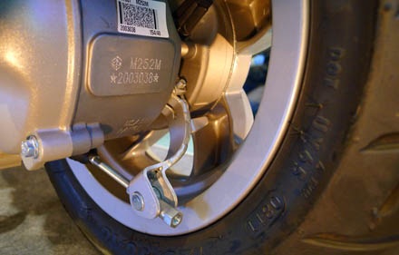 Những hình ảnh đầu tiên của xe Zip 100 lắp ráp nội - 14 Những hình ảnh đầu tiên của xe Zip 100 lắp ráp nội - 14