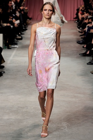 BST xuân hè 2011 của Nina Ricci - 16