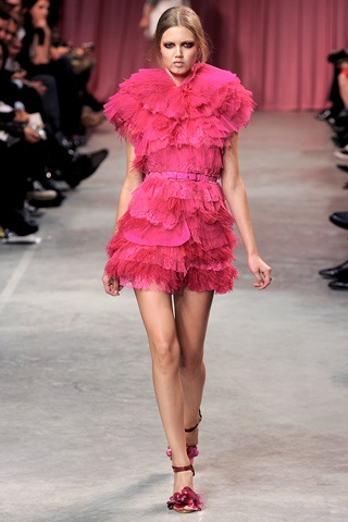 BST xuân hè 2011 của Nina Ricci - 28