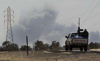 Quân chính phủ Libya bắn hạ 2 trực thăng của quân nổi dậy - 1 Quân chính phủ Libya bắn hạ 2 trực thăng của quân nổi dậy - 1