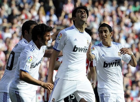 Kaka-Ronaldo tỏa sáng, Real Madrid đè bẹp Bilbao - 1 Kaka-Ronaldo tỏa sáng, Real Madrid đè bẹp Bilbao - 1