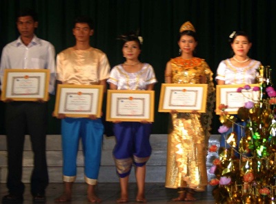 Trao thưởng cho 289 sinh viên dân tộc Khmer học giỏi, xuất sắc - 1 Trao thưởng cho 289 sinh viên dân tộc Khmer học giỏi, xuất sắc - 1