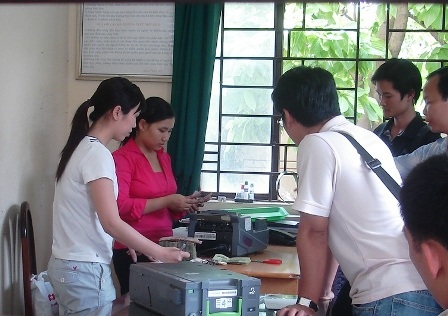 Hai cậu cháu phá trụ ATM trộm tiền - 3