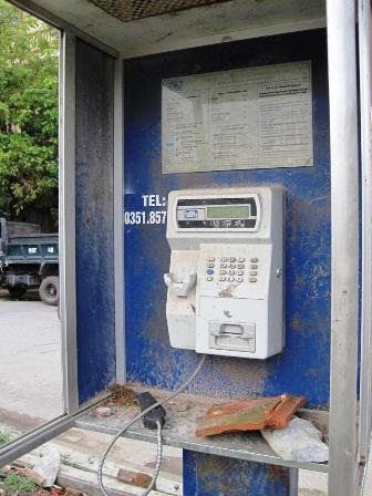 Hà Nam: Bốt điện thoại thẻ cùng chung “thảm cảnh” - 5 Hà Nam: Bốt điện thoại thẻ cùng chung “thảm cảnh” - 5
