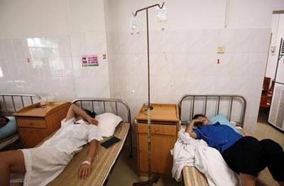 Trung Quốc: Trẻ bị nhiễm độc sữa là do bị đầu độc - 1 Trung Quốc: Trẻ bị nhiễm độc sữa là do bị đầu độc - 1