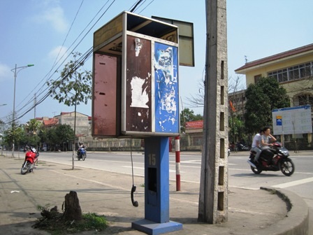 Hà Nam: Bốt điện thoại thẻ cùng chung “thảm cảnh” - 7