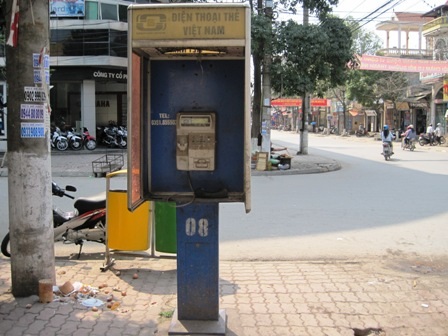 Hà Nam: Bốt điện thoại thẻ cùng chung “thảm cảnh” - 2