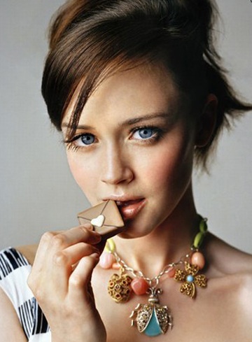 Cận cảnh đôi mắt tuyệt đẹp của Alexis Bledel - 7