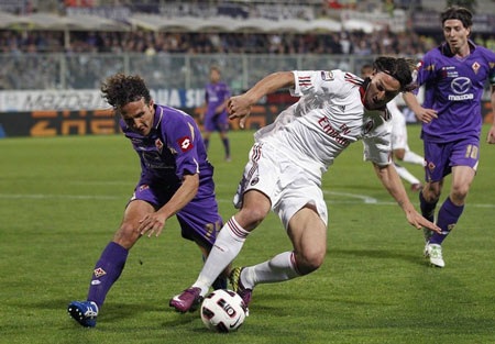 Đánh bại Fiorentina, Milan dẫn đầu cuộc đua “tam mã” - 1 Đánh bại Fiorentina, Milan dẫn đầu cuộc đua “tam mã” - 1