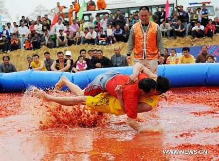 Đấu vật trong bể cà chua - 5 Đấu vật trong bể cà chua - 5
