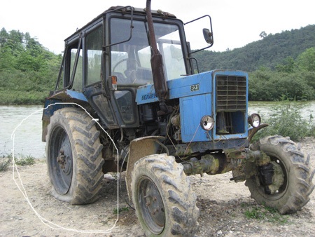 Lâm tặc dội “mưa đá” vào kiểm lâm  - 2