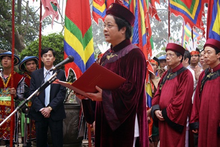 Thành kính dâng hương tưởng niệm các Vua Hùng - 10 Thành kính dâng hương tưởng niệm các Vua Hùng - 10