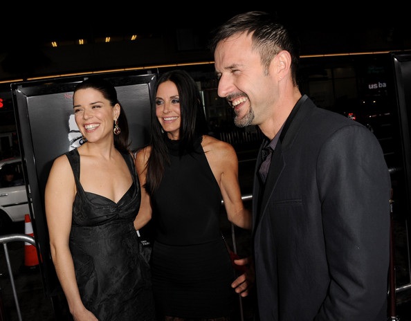 Vợ chồng Courteney Cox thân thiết trong buổi công chiếu phim - 2 Vợ chồng Courteney Cox thân thiết trong buổi công chiếu phim - 2