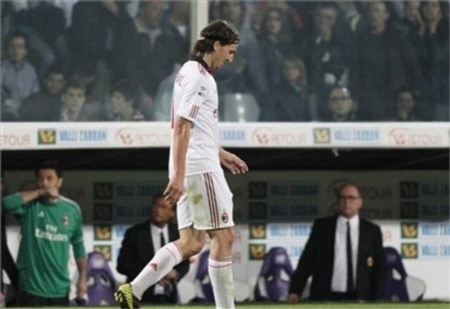 Lăng mạ trọng tài, Ibra lĩnh án treo giò 3 trận - 1