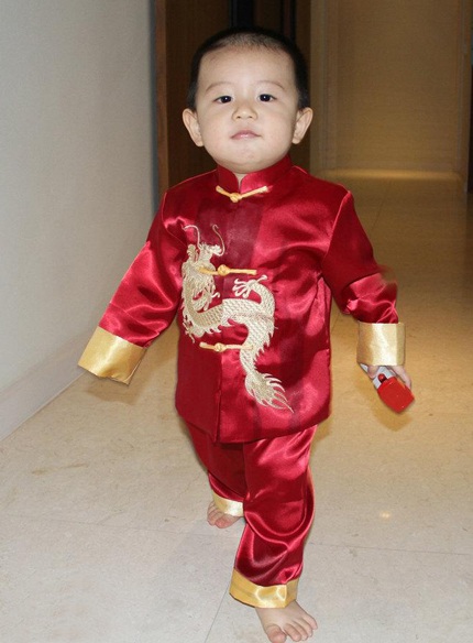 Người đẹp cổ trang Hồ Tịnh “khoe” con - 3 Người đẹp cổ trang Hồ Tịnh “khoe” con - 3