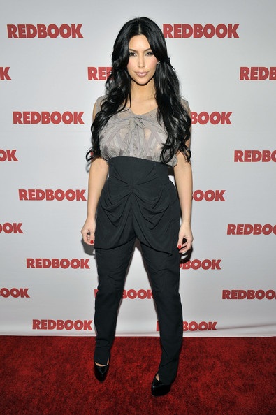 Mẹ con cô Kim “siêu vòng ba” tiệc tùng - 8