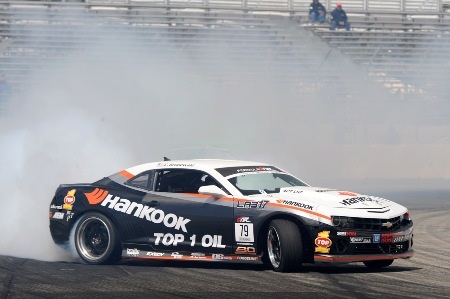 Những hình ảnh đẹp từ giải Formula Drift 2011 - 10