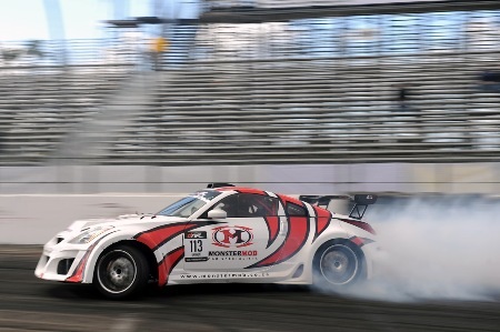 Những hình ảnh đẹp từ giải Formula Drift 2011 - 16