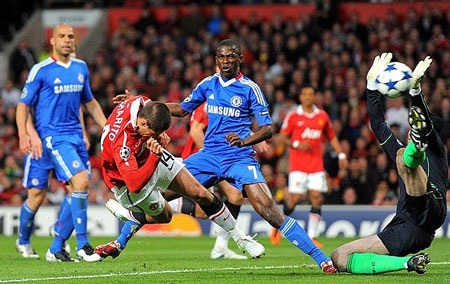 Nhìn lại 2 trận tứ kết lượt về Champions League đêm qua - 4