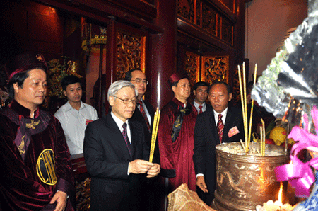 Hàng trăm nhà khoa học quốc tế thảo luận về “Tín ngưỡng thờ Hùng Vương” - 1 Hàng trăm nhà khoa học quốc tế thảo luận về “Tín ngưỡng thờ Hùng Vương” - 1