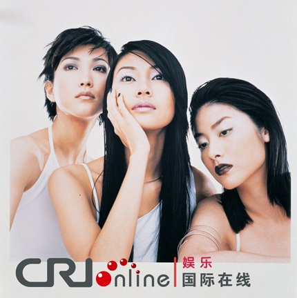 2 tháng sau sinh, Lý Gia Hân tự tin tạo dáng chụp hình - 3