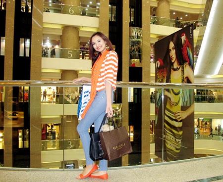 Hoa hậu Diễm Hương ngao du Hồng Kông - 11