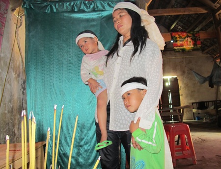 Ngày ly biệt nơi xóm nhỏ  - 1