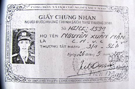 Hạt trưởng bị lâm tặc tấn công bất bình vì bị cắt chế độ chính sách  - 1