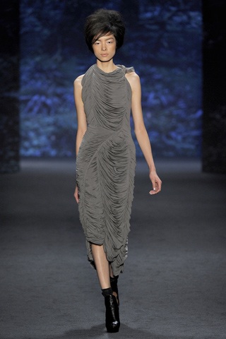 BST xuân hè 2011 của Vera Wang - 11