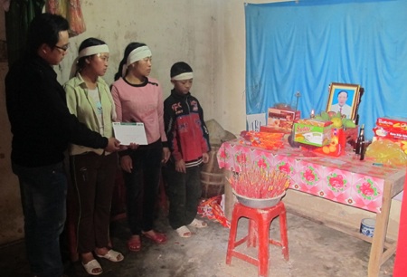 Quỹ Nhân ái chia sẻ đến các gia đình “Ngày ly biệt nơi xóm nhỏ”  - 2