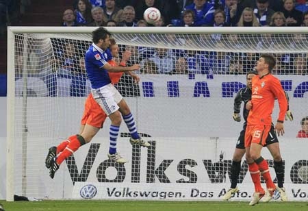 Vòng 30 Bundesliga: Thay tướng đổi vận? - 2 Vòng 30 Bundesliga: Thay tướng đổi vận? - 2