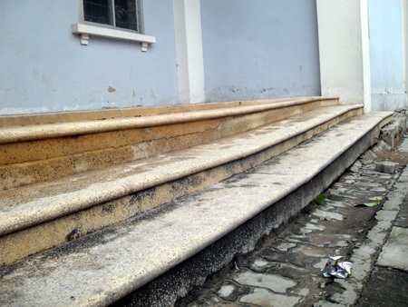 Khu chung cư Đồng Tàu sụt lún nghiêm trọng - 5