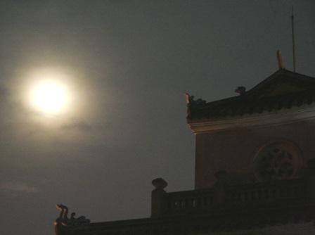 Ngắm “siêu mặt trăng” tại Huế - 4
