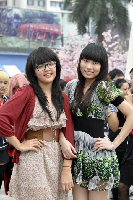 Thiếu nữ Hà thành khoe sắc bên hoa anh đào - 4 Thiếu nữ Hà thành khoe sắc bên hoa anh đào - 4