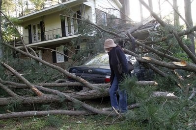 Lốc xoáy tràn qua một nửa nước Mỹ, 45 người chết - 11