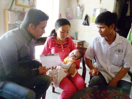 Quà nhân ái tiếp tục đến với bé Lê Uyên Nhi - 2