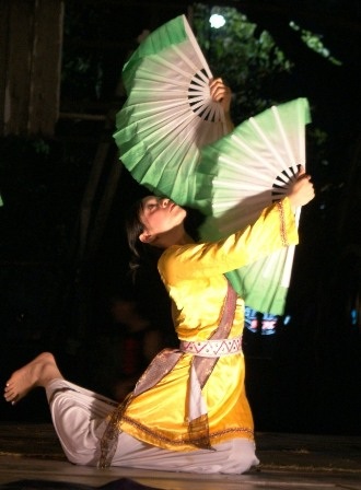 Chiêm ngưỡng nữ sinh các dân tộc khoe sắc - 5