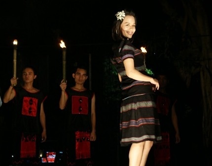 Chiêm ngưỡng nữ sinh các dân tộc khoe sắc - 2