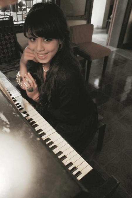 Từ ảo thuật gia trở thành hoa khôi “trường Báo” - 7 Từ ảo thuật gia trở thành hoa khôi “trường Báo” - 7