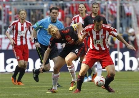 Mario Gomez lập hat-trick, Bayern trở lại tốp 3 - 2