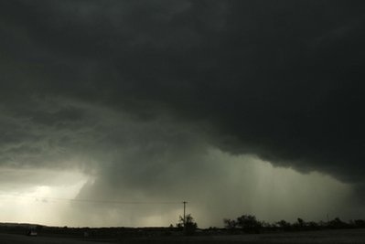 Lốc xoáy tràn qua một nửa nước Mỹ, 45 người chết - 1